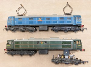 Norton Nut's Two Triang R351 Class 27 Overhead Electric Locos, Electra, Pandora