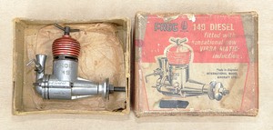 Norton Nut's Vintage Frog 149 Vibramatic Diesel Engine (Boxed)