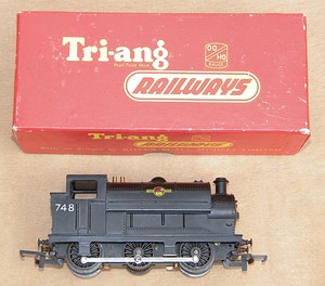 Norton Nut's Vintage Tri-Ang R153 0-6-0 Saddle Tank Loco (Boxed)